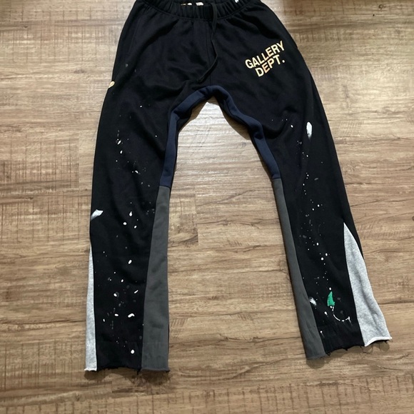 AUTHENTIC Gallery department black flare pants with paint splatters - Picture 3 of 5
